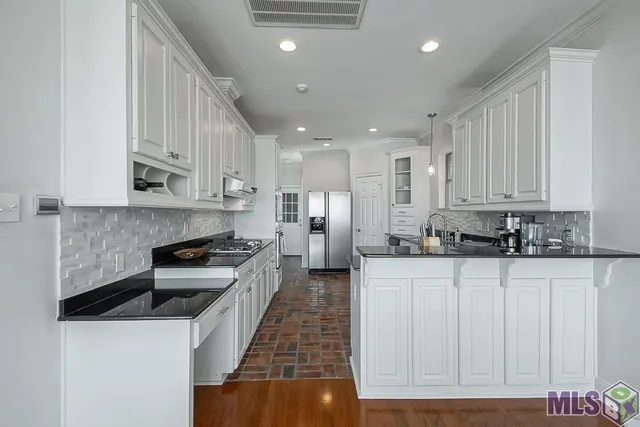 $849,900 | 7922 False River Drive, Oscar, LA 70762