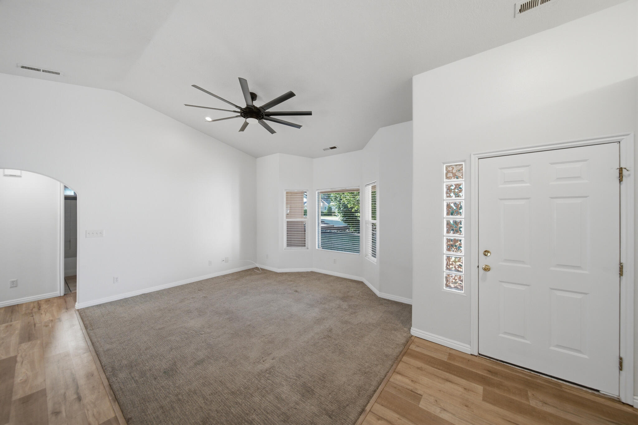 2139 East 270 S Street St. George, UT 84790 - Photo 8 of 46 7