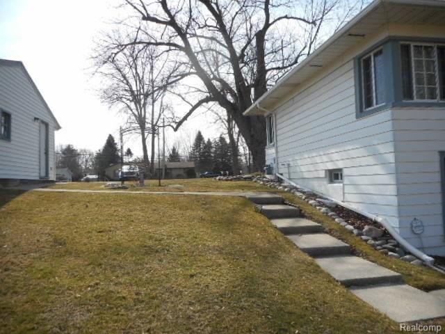 41124 Savage Road Belleville, MI 48111 - Photo 81 of 88 DSCN6192.JPG
