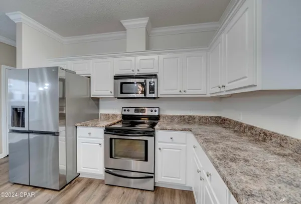 $2,400 | 6440 Summer Oak Drive, Unit B, Panama City Beach, FL 32408