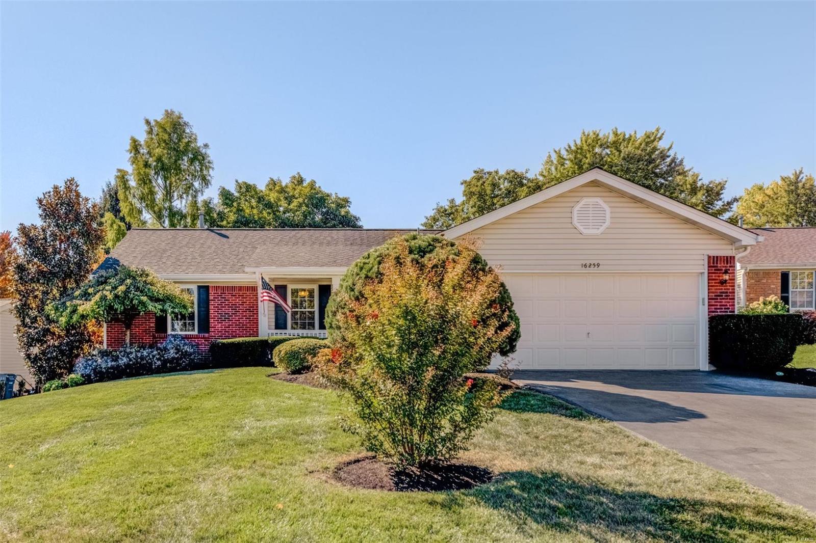 16259 Castlerea Boulevard Ellisville, MO 63021 - Photo 1 of 21