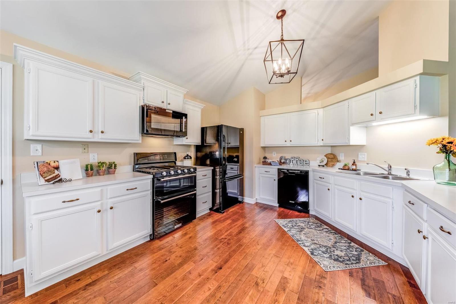 16259 Castlerea Boulevard Ellisville, MO 63021 - Photo 7 of 21