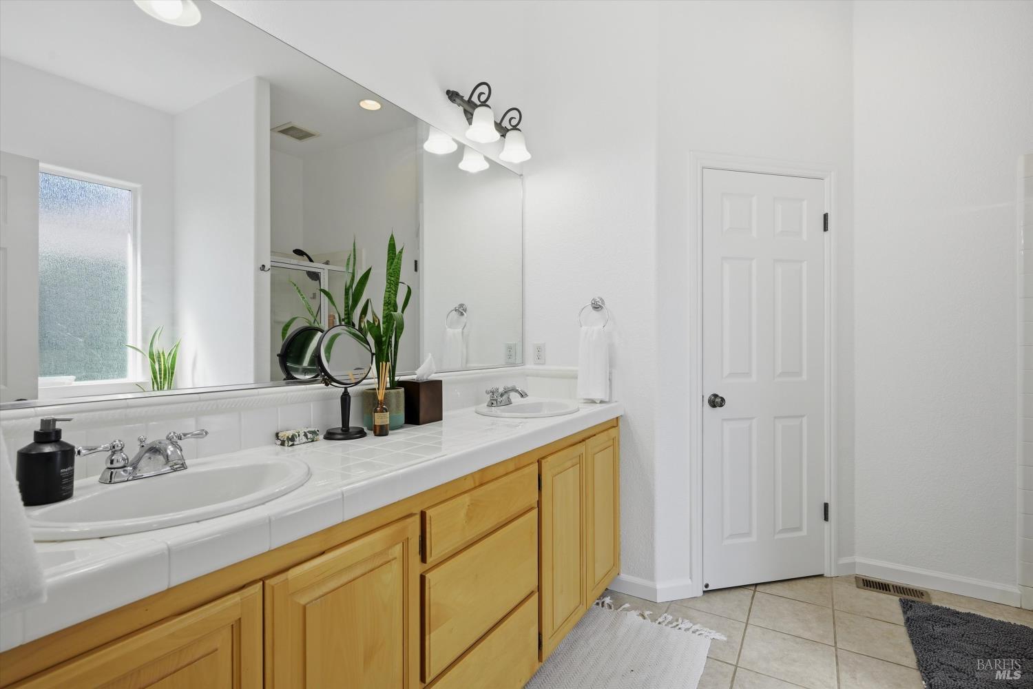 469 Riesling Street Cloverdale, CA 95425 - Photo 9 of 19