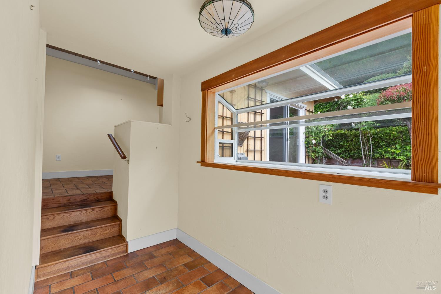 321 Laurel Way Mill Valley, CA 94941 - Photo 9 of 35