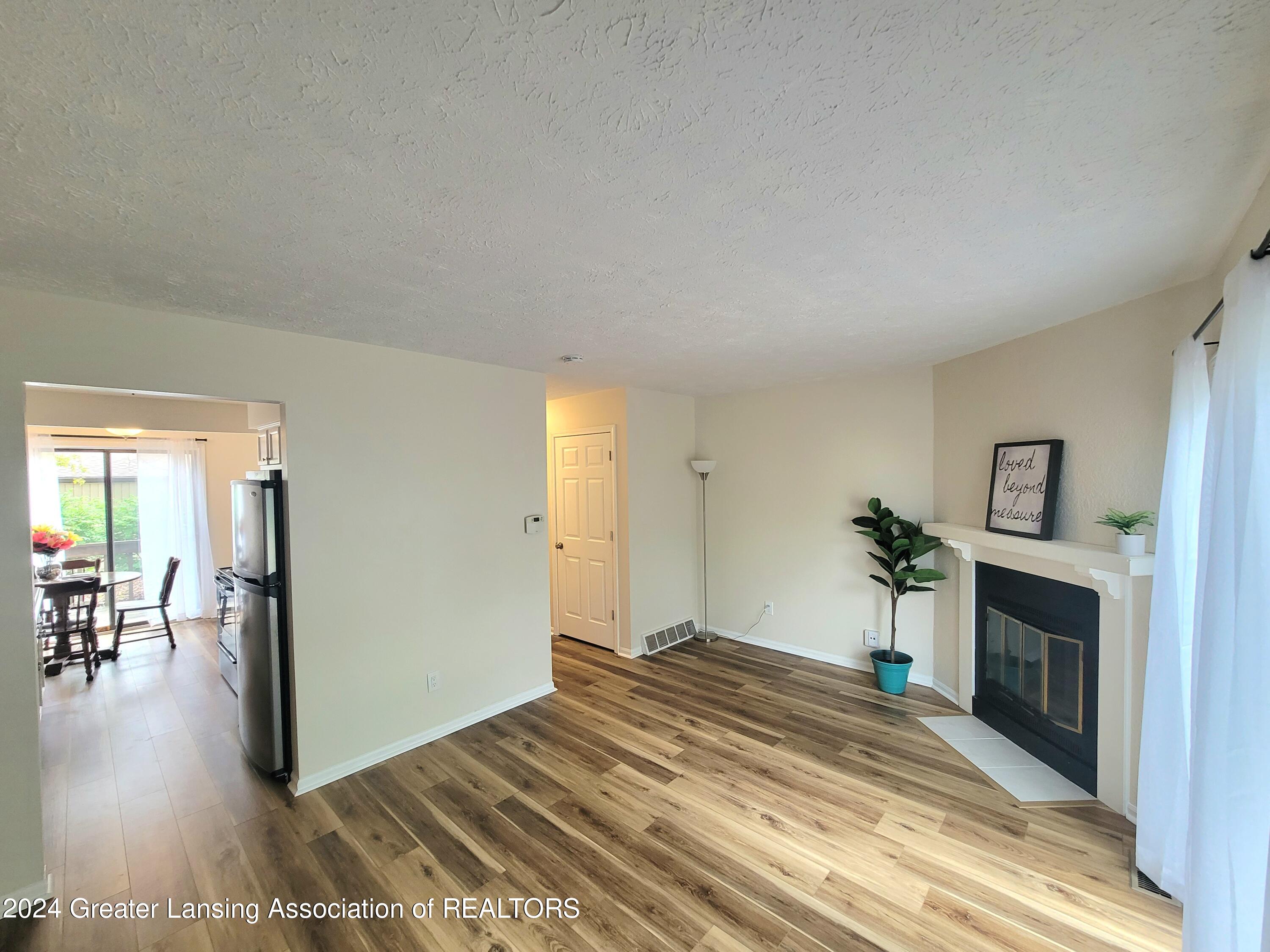 862 Armstrong Road Lansing, MI 48911 - Photo 10 of 24 20240818_142547