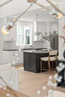 $1,395,000 | 1060 Grove Street, Unit 23, Framingham, MA 01701