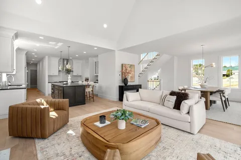 $1,395,000 | 1060 Grove Street, Unit 23, Framingham, MA 01701