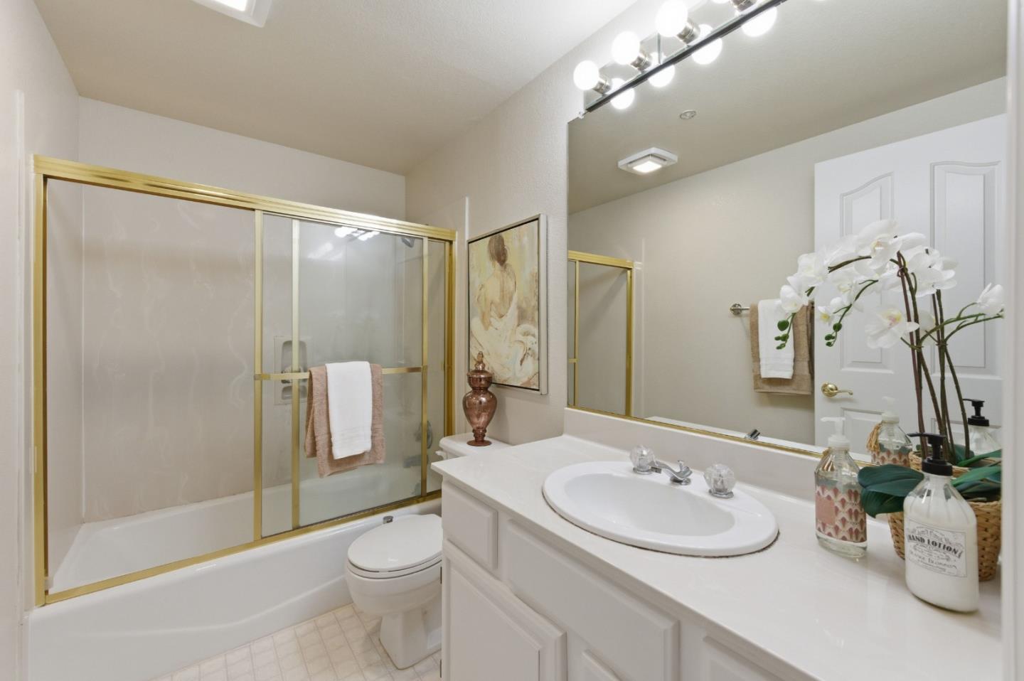 1040 Continentals Way, Unit 14 Belmont, CA 94002 - Photo 32 of 49