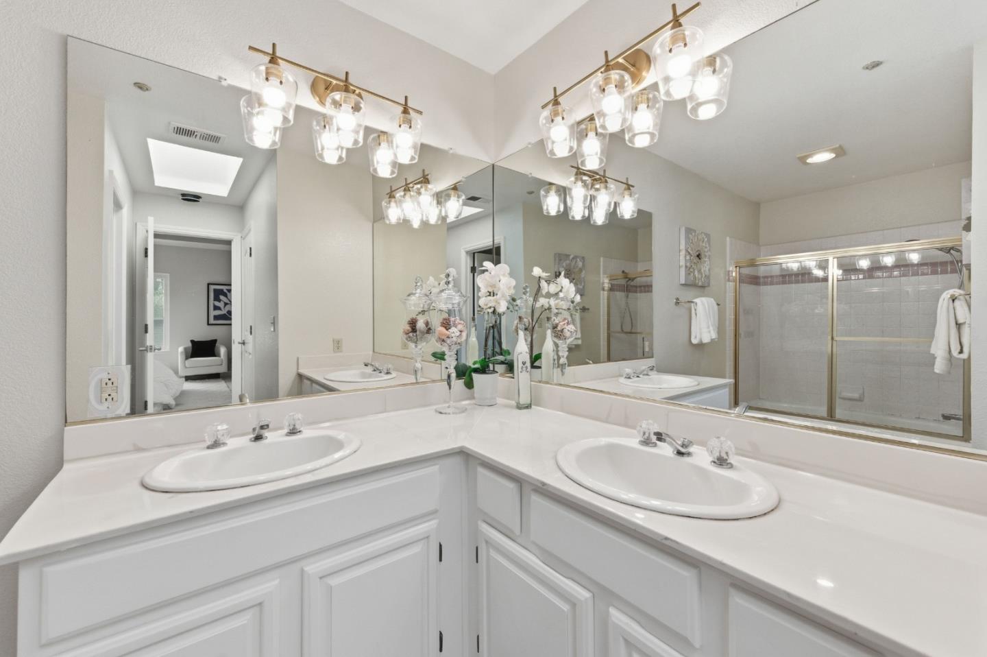 1040 Continentals Way, Unit 14 Belmont, CA 94002 - Photo 36 of 49