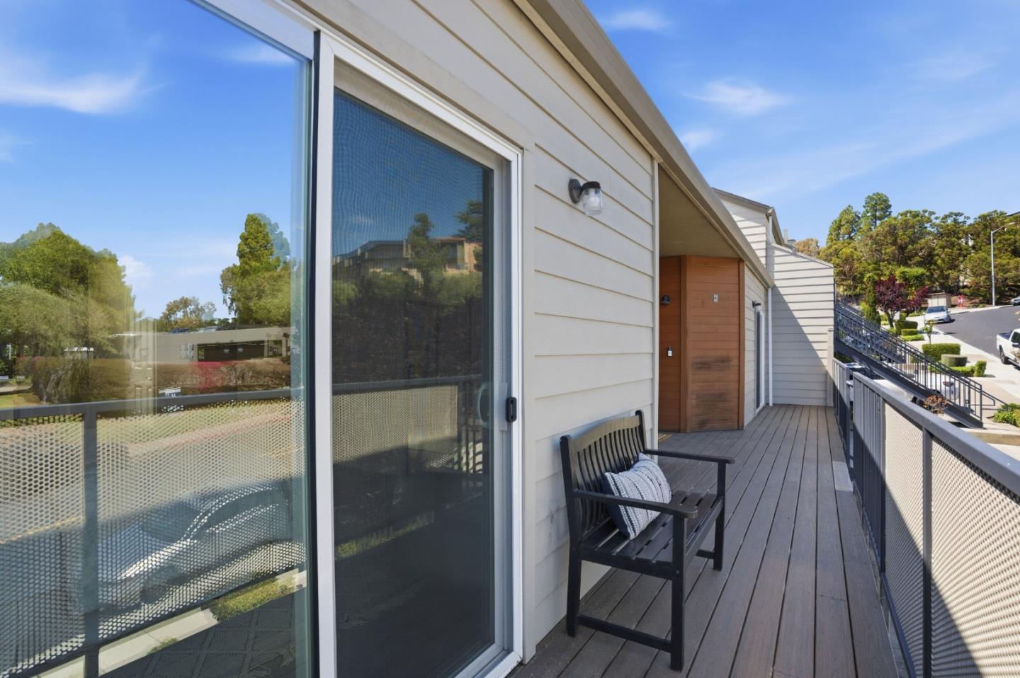 1040 Continentals Way, Unit 14 Belmont, CA 94002 - Photo 4 of 49