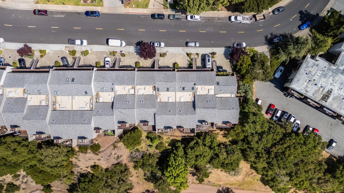 1040 Continentals Way, Unit 14 Belmont, CA 94002 - Photo 45 of 49