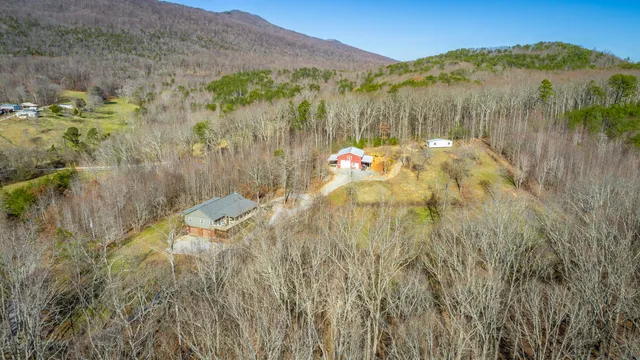 $769,900 | 443 Back Valley Road, Chickamauga, GA 30707