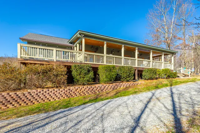 $769,900 | 443 Back Valley Road, Chickamauga, GA 30707
