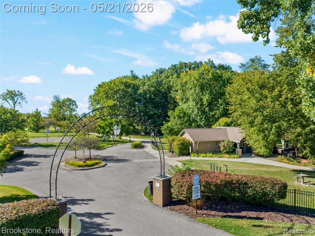 18474 Beverly Road Beverly Hills, MI 48025 - Photo 32 of 38