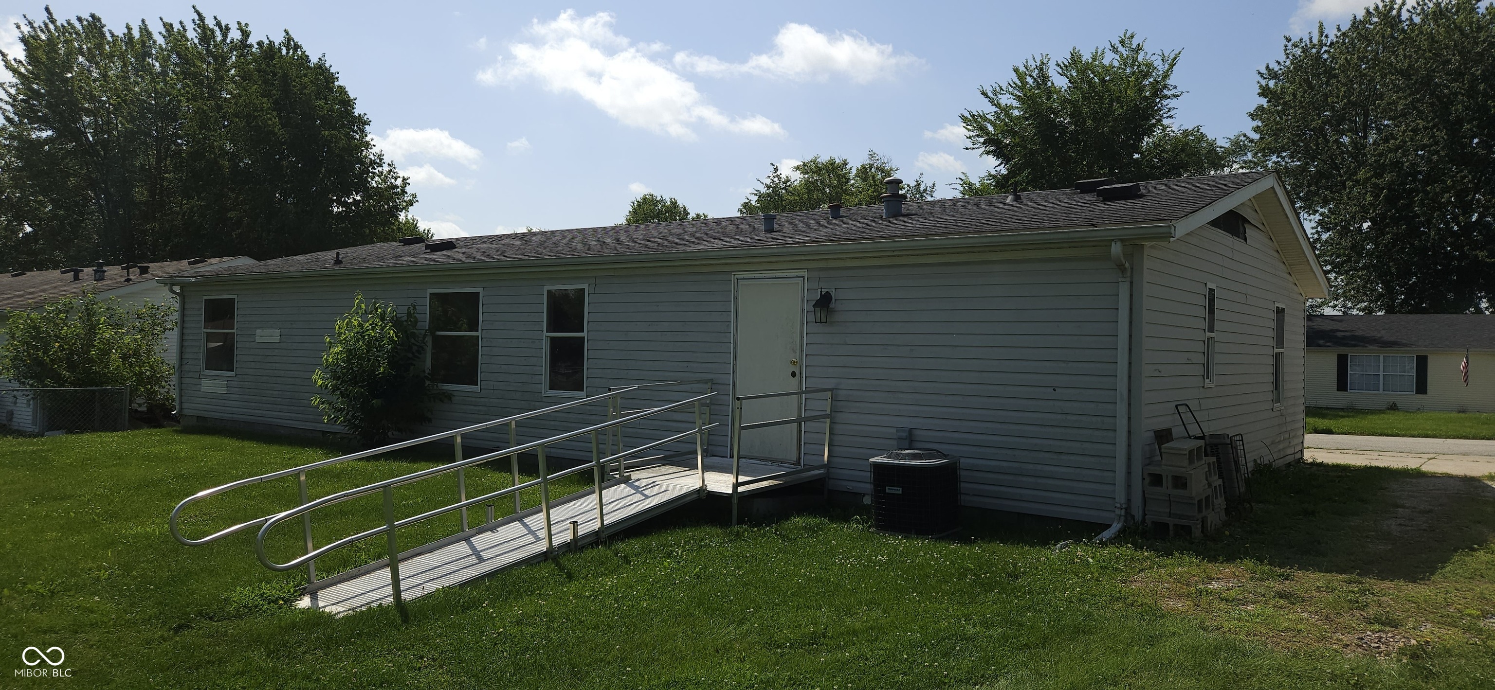 67 Inman Drive Ingalls, IN 46048 - Photo 2 of 24