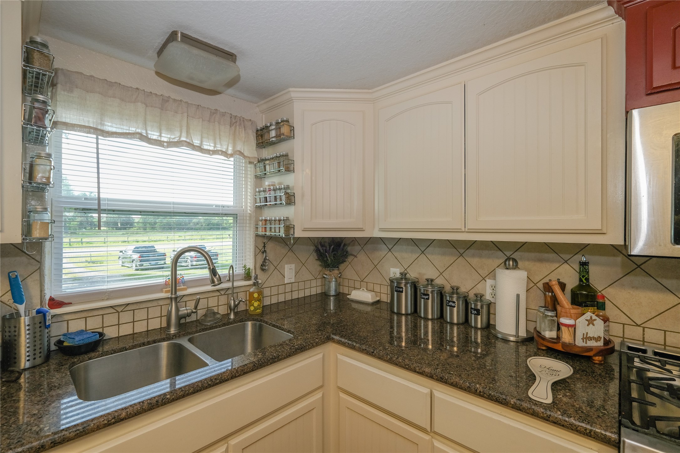 29523 County Road 25 Damon, TX 77430 - Photo 4 of 42 Kitchen View 3
