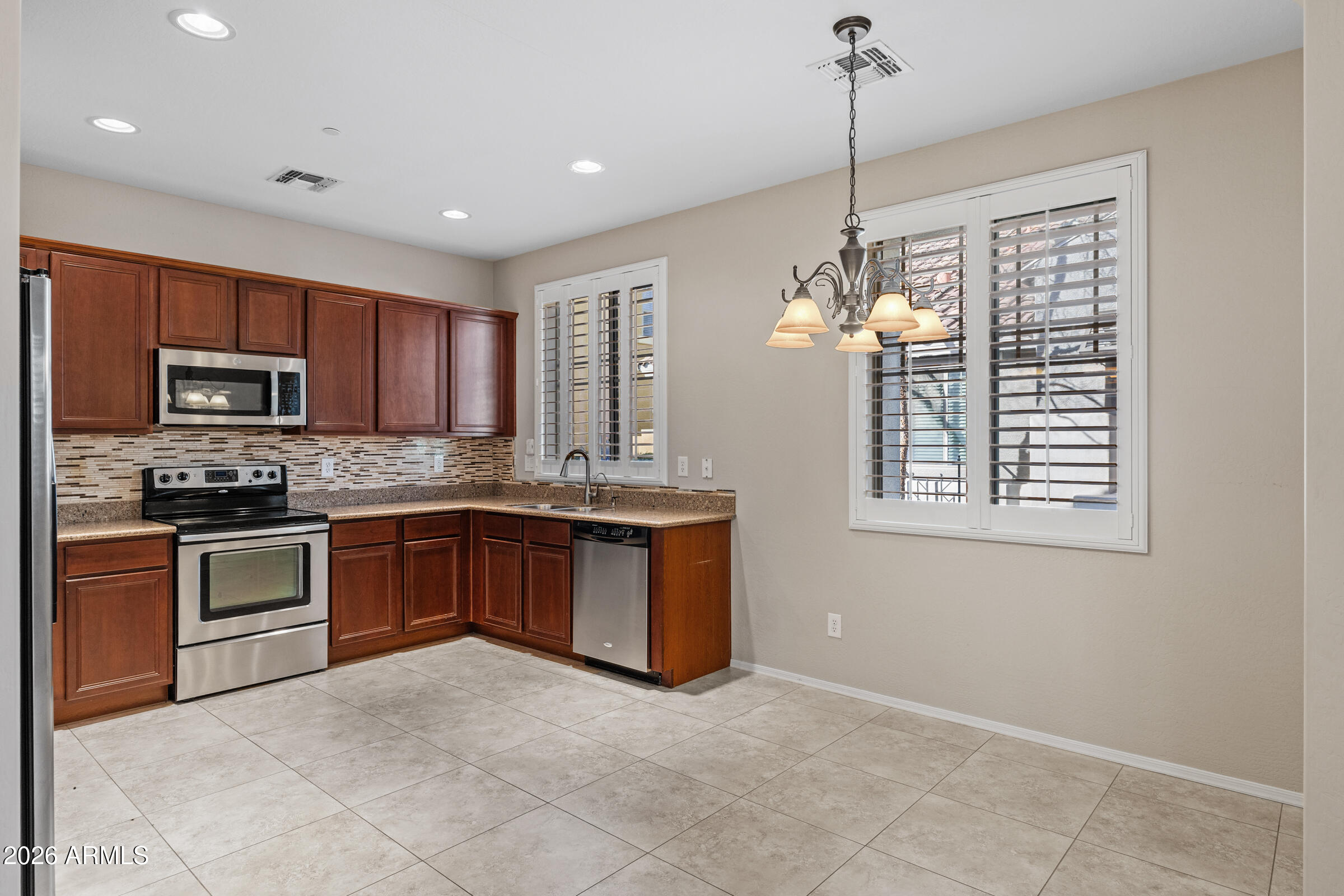 2498 East Boston Street Gilbert, AZ 85295 - Photo 10 of 33 2498 E Boston St-10
