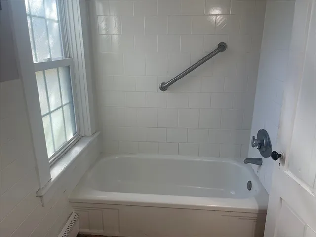 $1,750 | 487 Ten Rod Road, Unit 2, North Kingstown, RI 02852