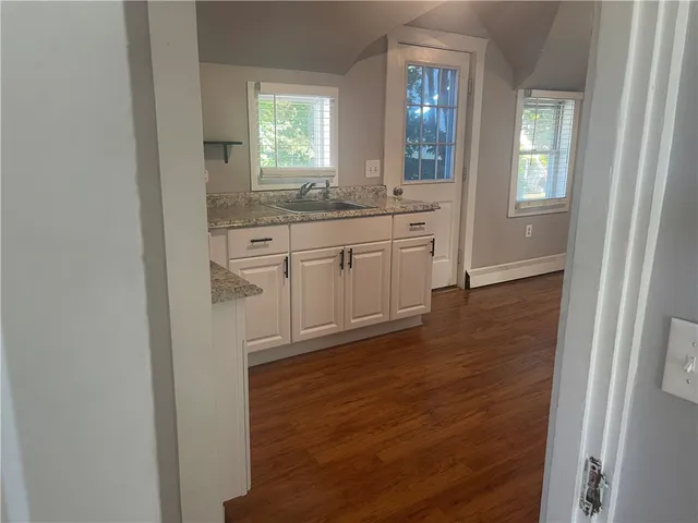 $1,750 | 487 Ten Rod Road, Unit 2, North Kingstown, RI 02852