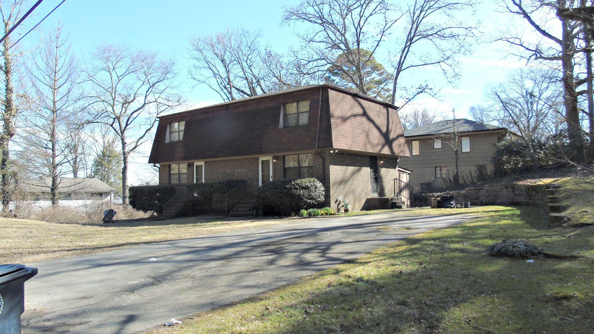 860-862 Donaldson Road Chattanooga, TN 37412 - Photo 1 of 20 Convenient Duplex