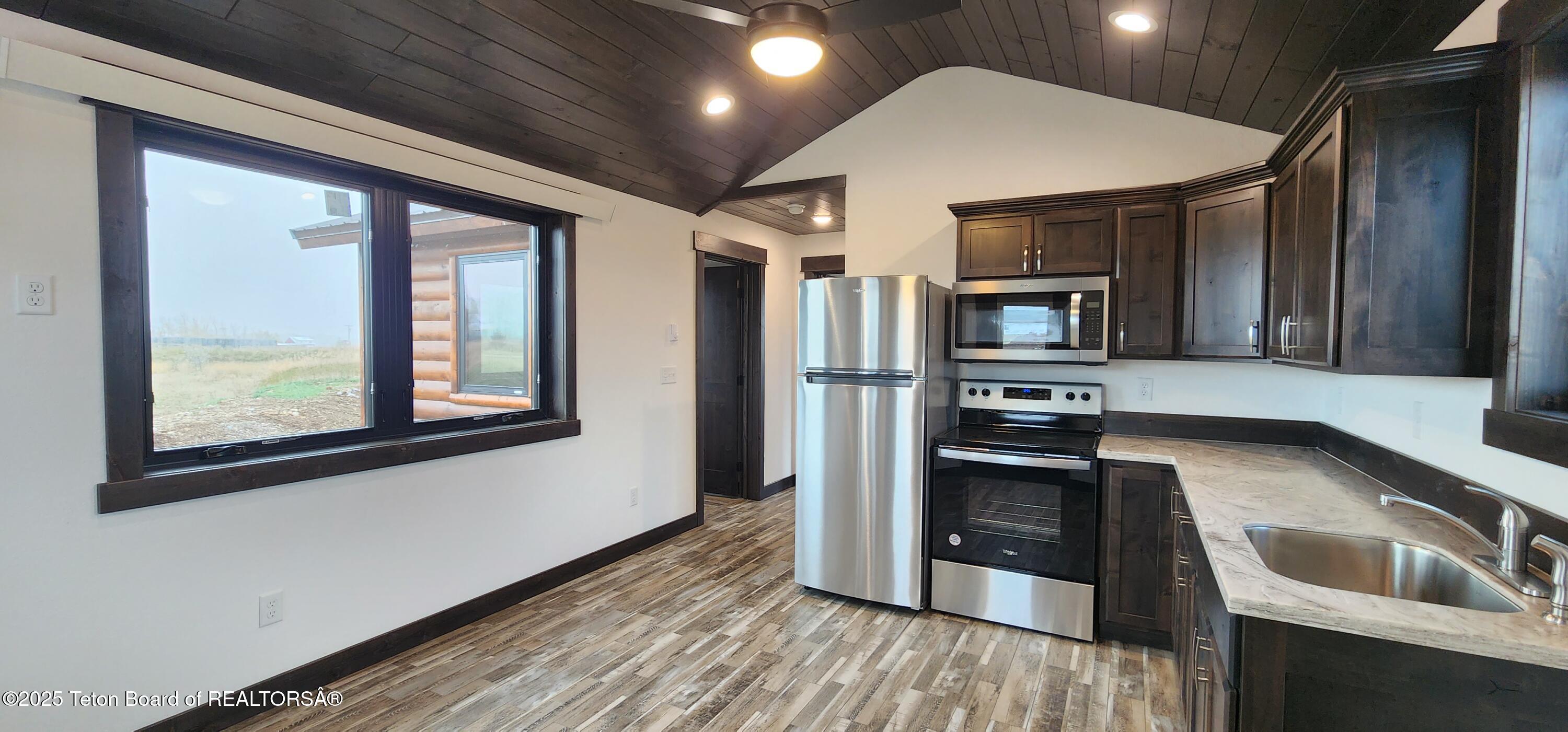 408 Serviceberry Road Victor, ID 83455 - Photo 7 of 10 20231027_134841