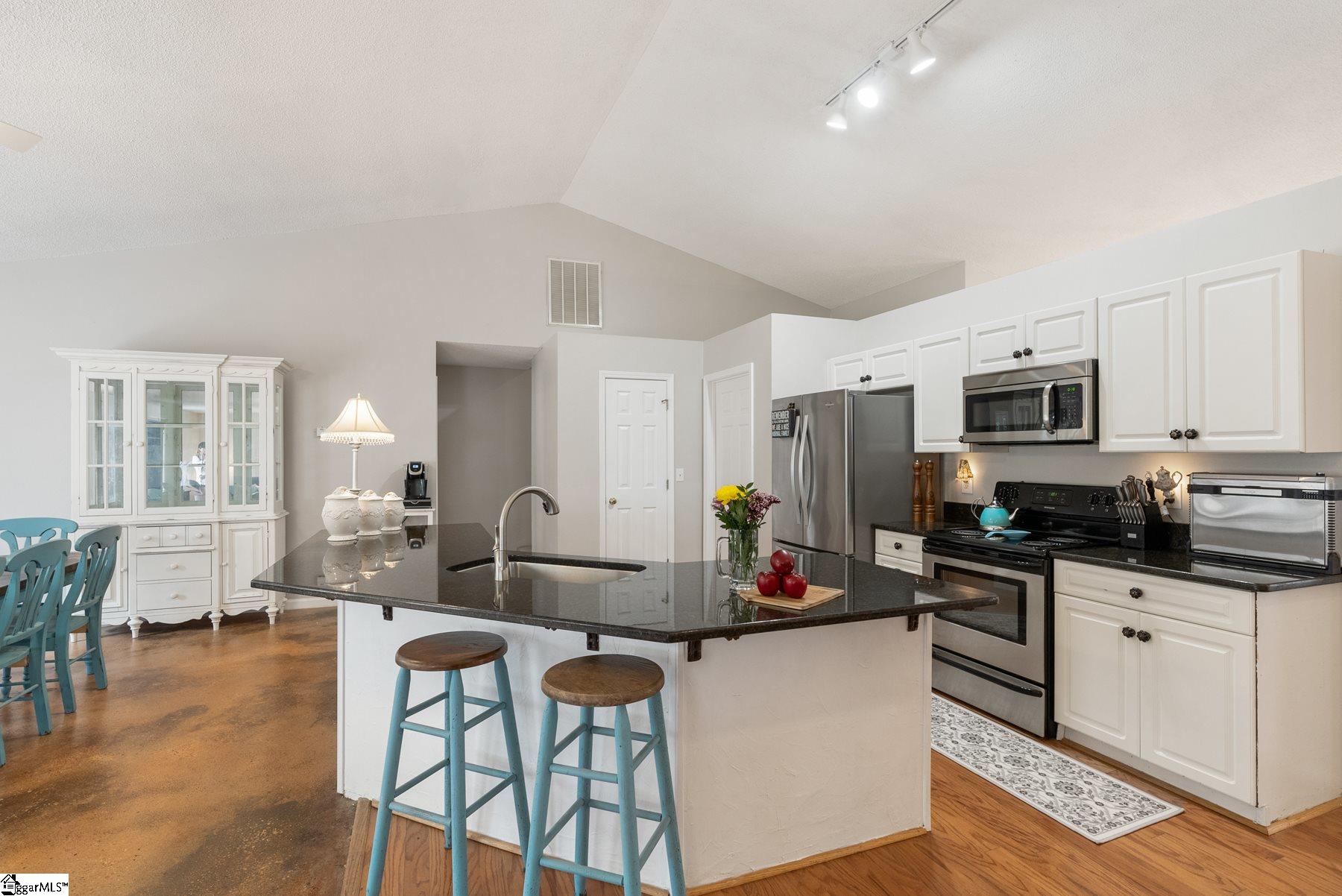 603 Veryfine Drive Fountain Inn, SC 29644 - Photo 6 of 24 Gallery Image 6