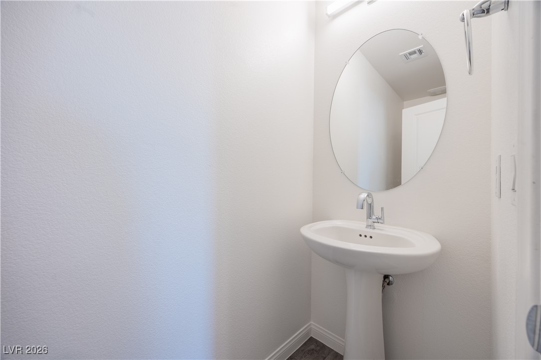 12185 Scarlet Ember Road, Unit 4 Las Vegas, NV 89183 - Photo 7 of 40 View of bathroom