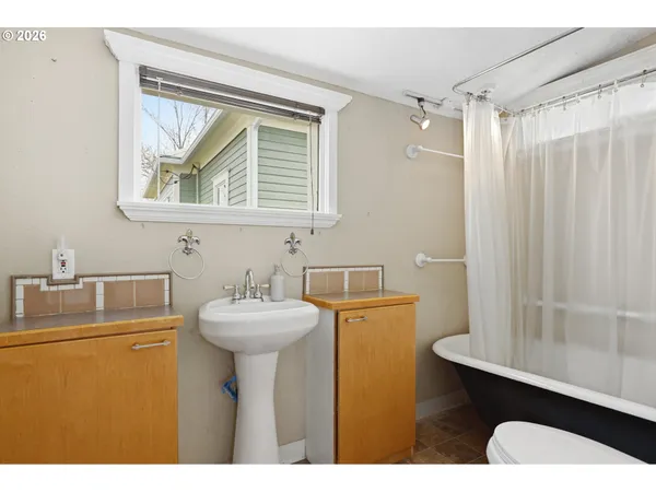 $290,000 | 503 South Washington Street, Condon, OR 97823
