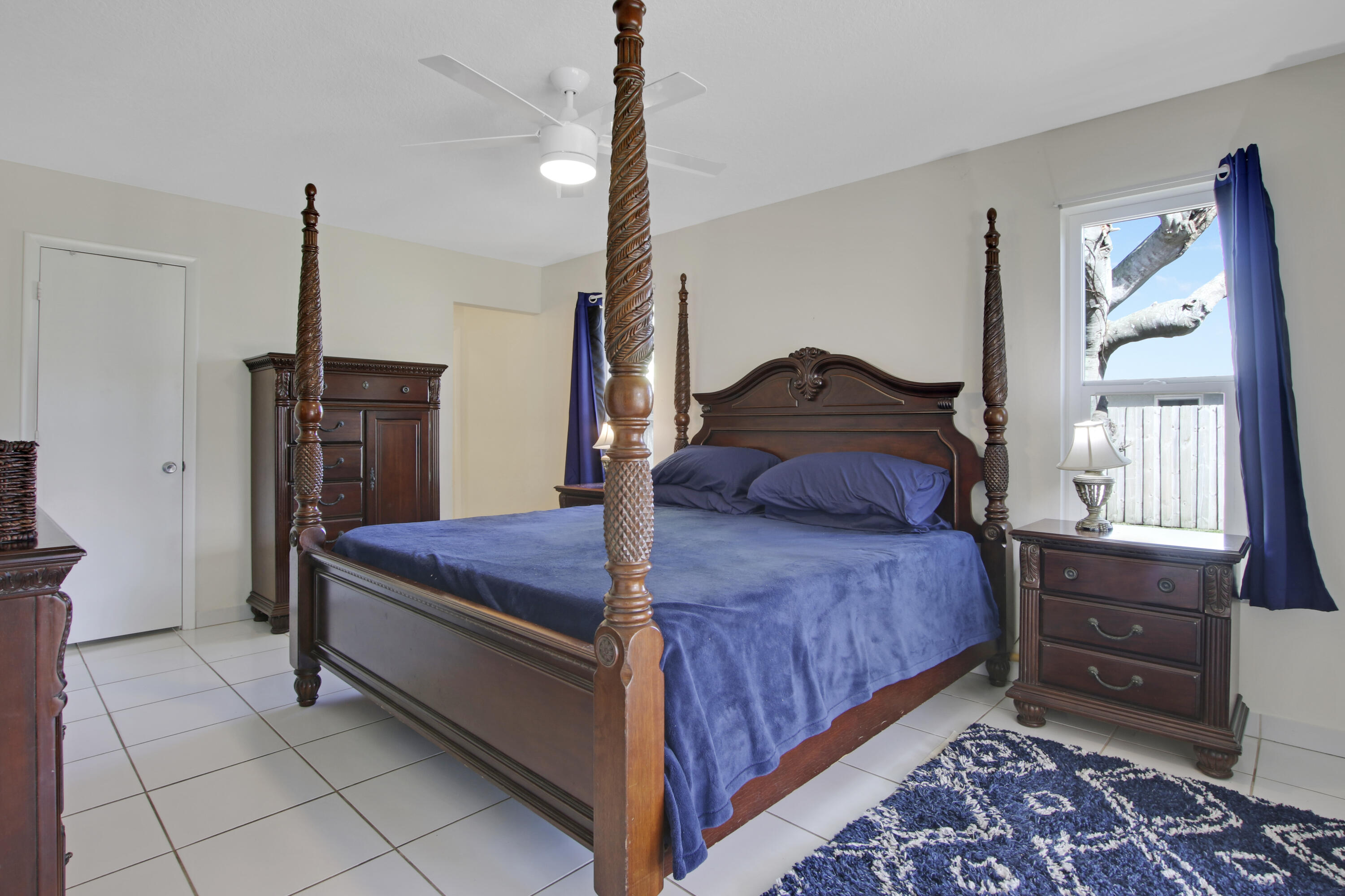 2480 Windsor Road Palm Beach Gardens, FL 33410 - Photo 22 of 44 Master bedroom