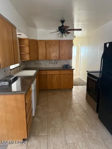 $1,700 | 255 Jersey Lane, Fernley, NV 89408