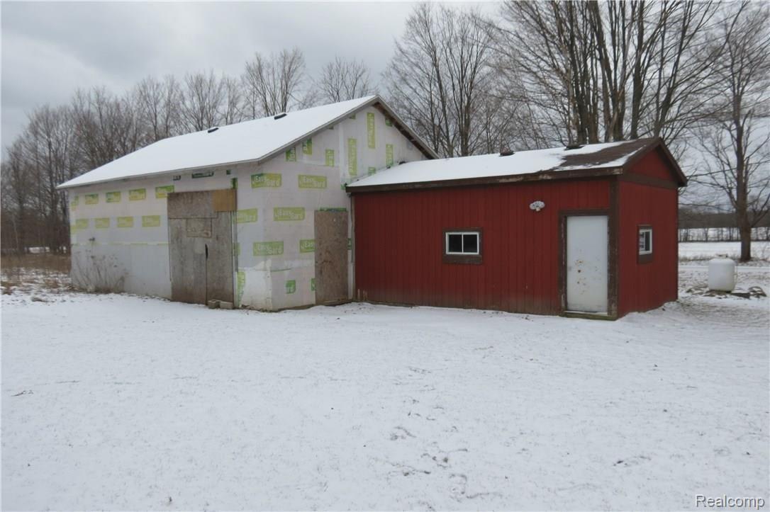 4210 5 Lakes Road North Branch, MI 48461 - Photo 10 of 40 IMG_3541.JPG