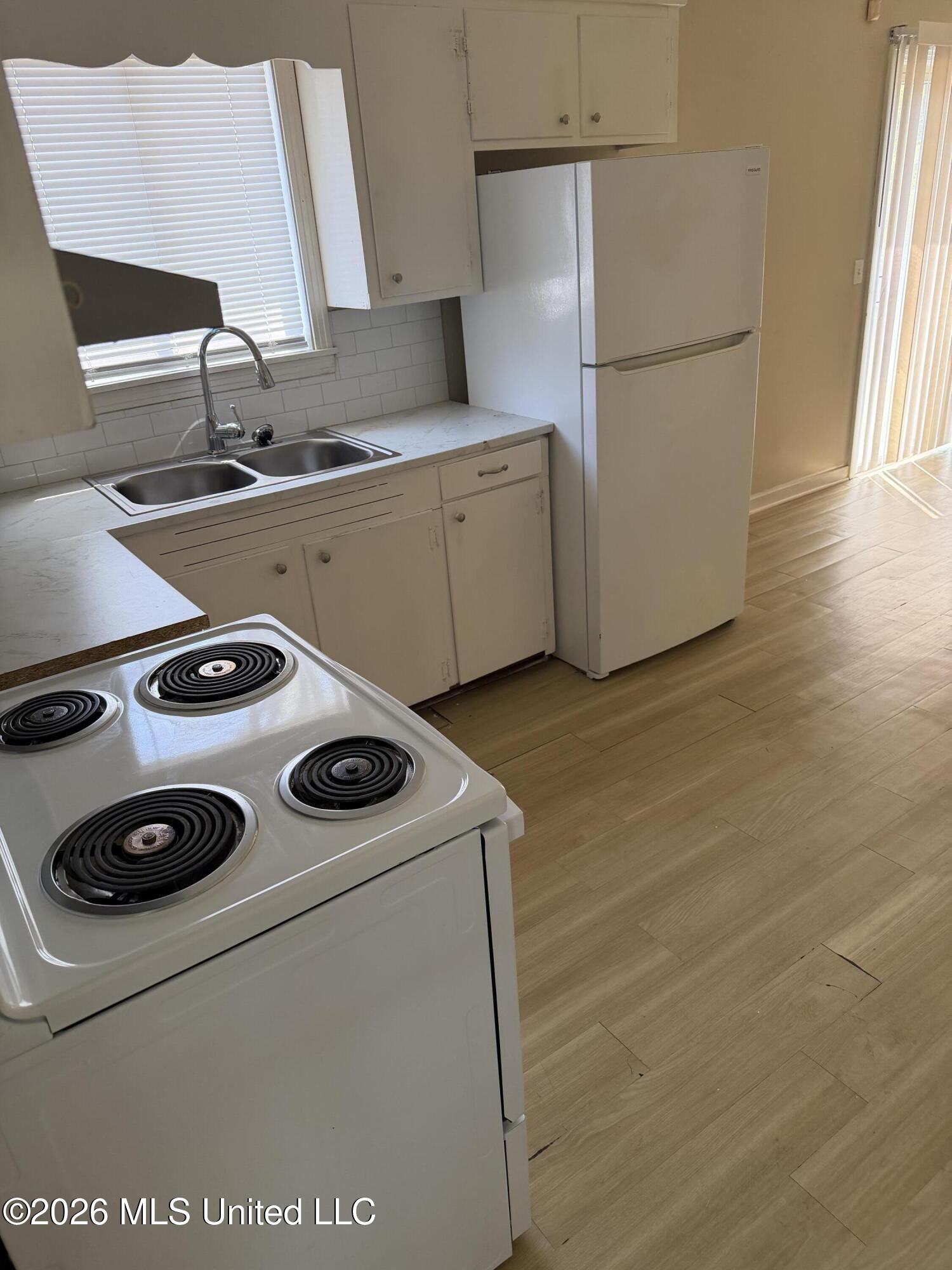 174 Chatham Circle Jackson, MS 39206 - Photo 2 of 9 IMG_5202