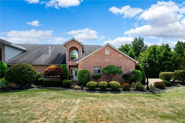 $414,999 | 120 Blossom Drive, Unit B, Butler, PA 16001