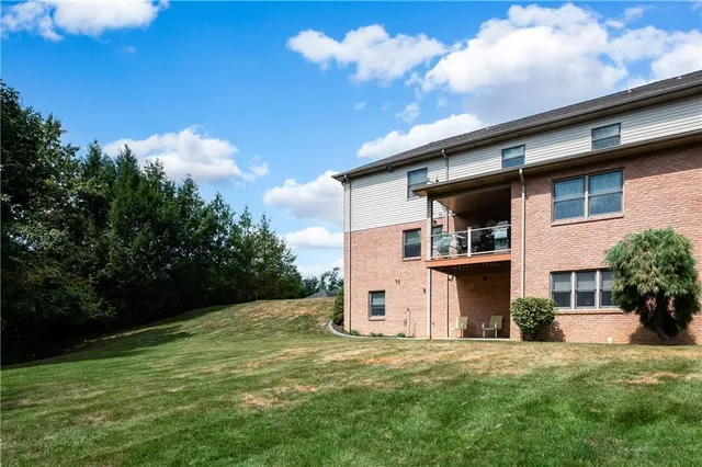 $414,999 | 120 Blossom Drive, Unit B, Butler, PA 16001