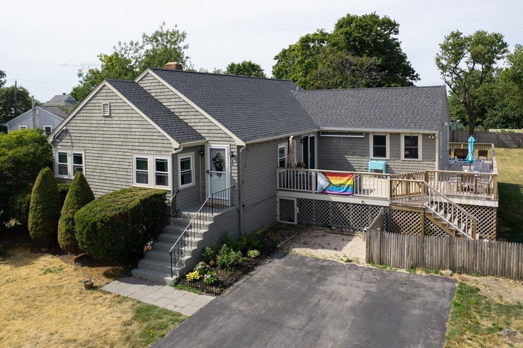 40 Shore Garden Road Hull, MA 02045 - Photo 1 of 37