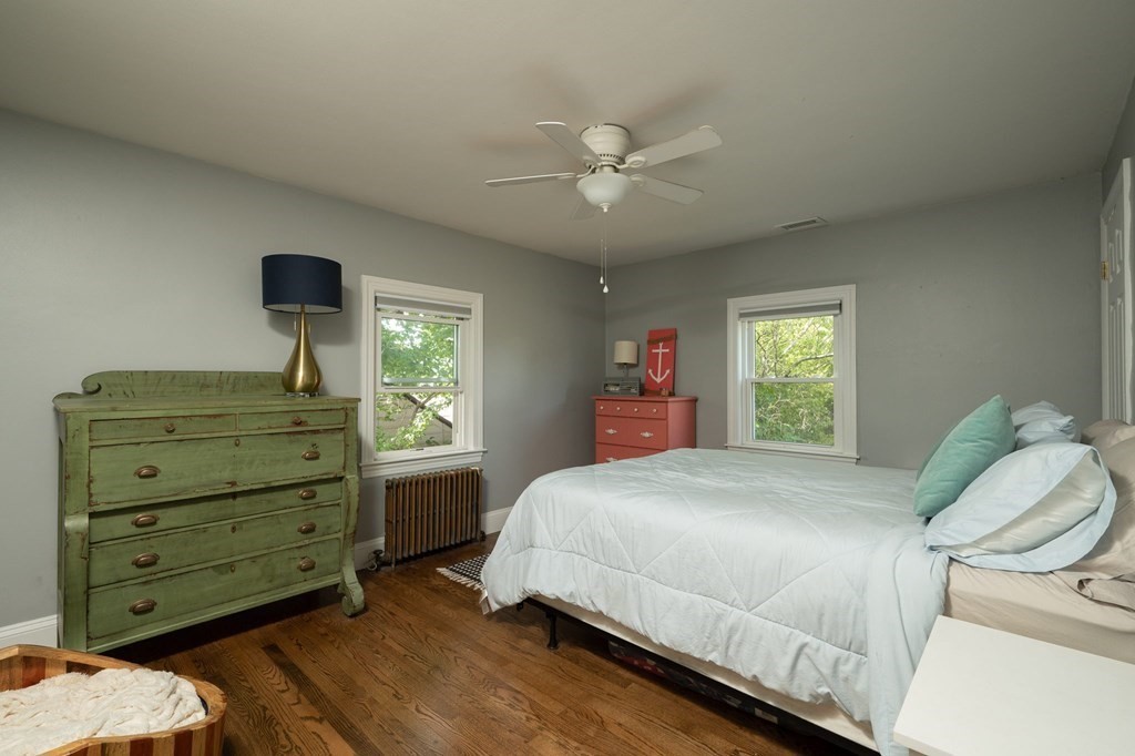 40 Shore Garden Road Hull, MA 02045 - Photo 18 of 37