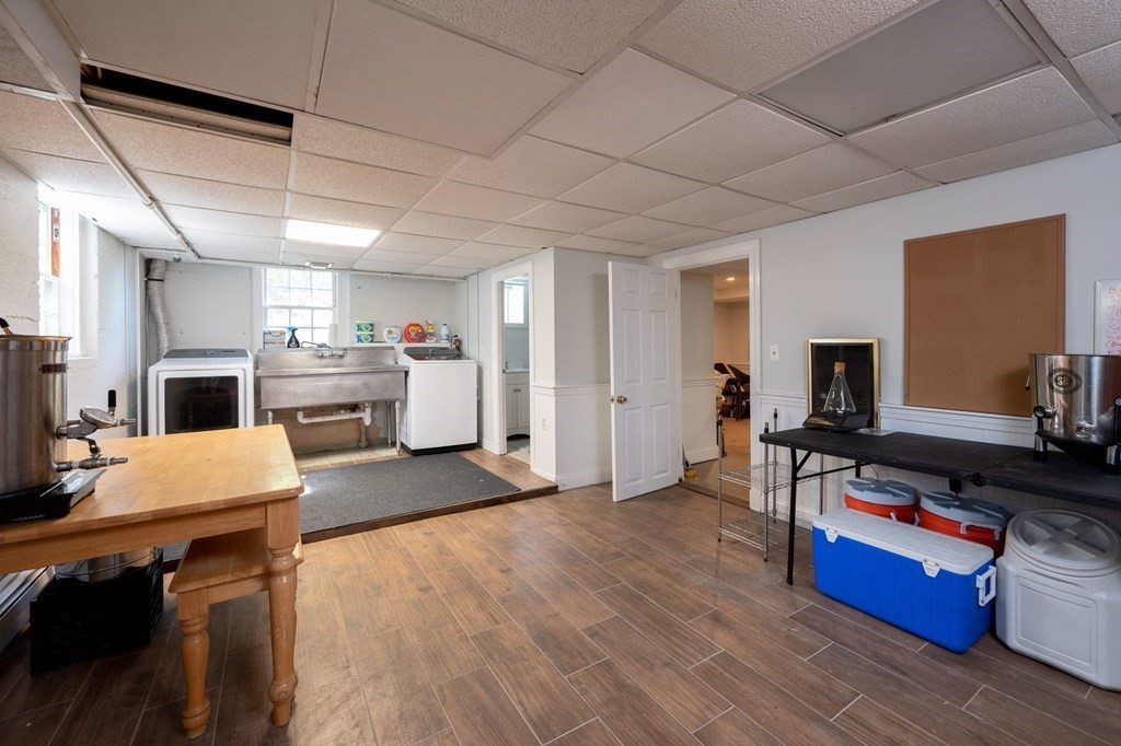 40 Shore Garden Road Hull, MA 02045 - Photo 25 of 37