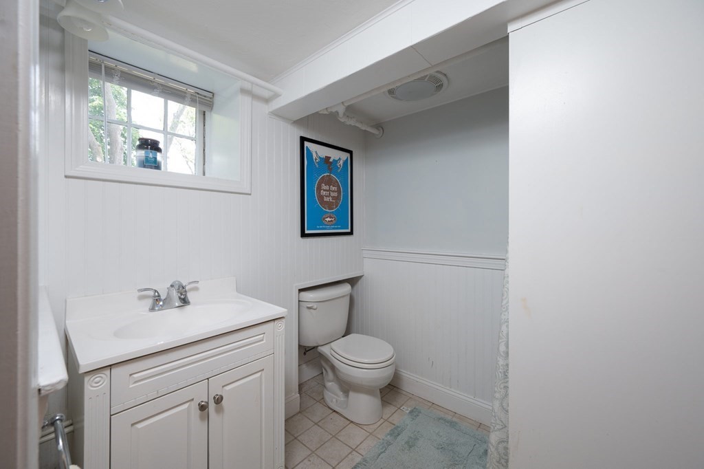 40 Shore Garden Road Hull, MA 02045 - Photo 26 of 37