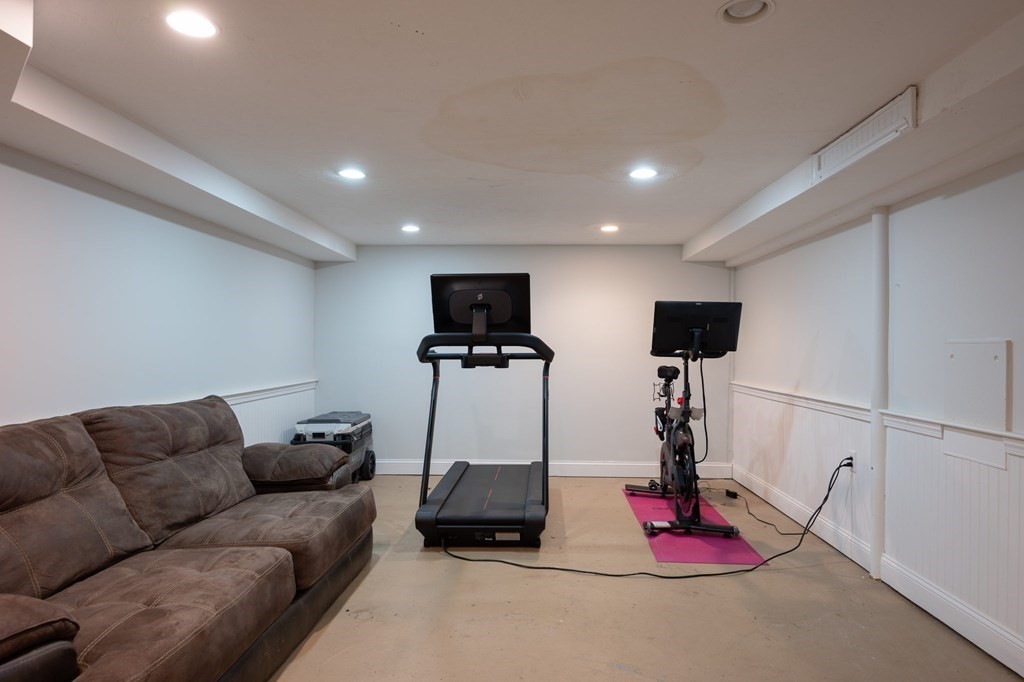 40 Shore Garden Road Hull, MA 02045 - Photo 27 of 37