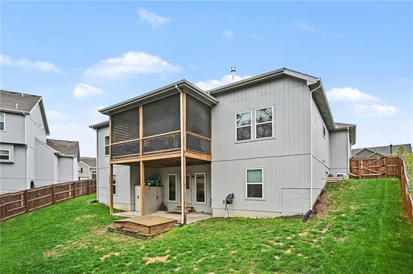 $478,000 | 1032 East 14th Street, Kearney, MO 64060