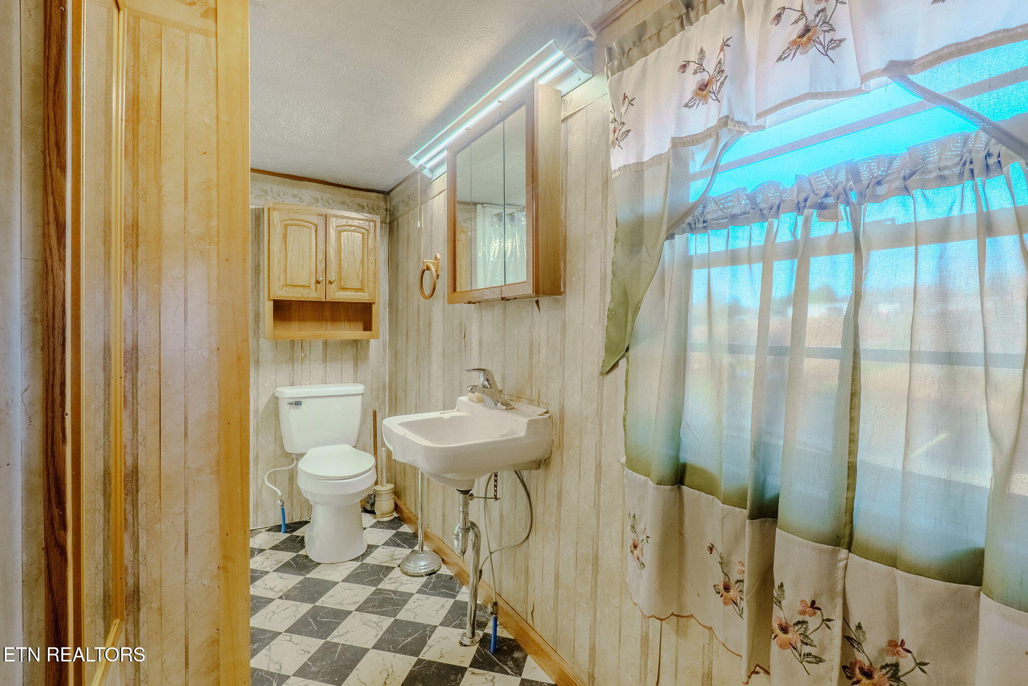 158 Stiles Road Madisonville, TN 37354 - Photo 17 of 25 10-web-or-mls-_DSC7574-HDR