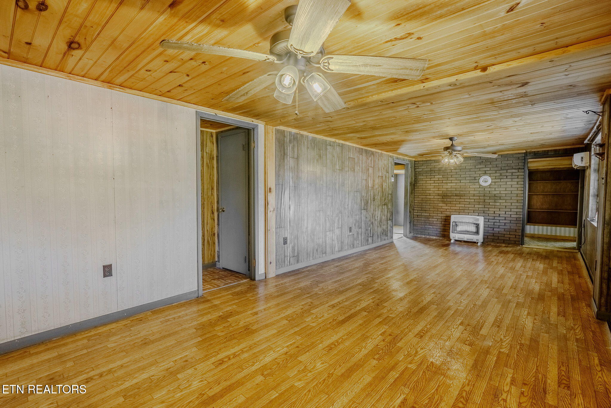 158 Stiles Road Madisonville, TN 37354 - Photo 7 of 25 21-web-or-mls-_DSC7339-HDR