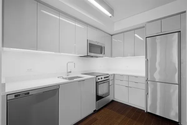 $4,638 | 400 West 113th Street, Unit 823 | Morningside Heights