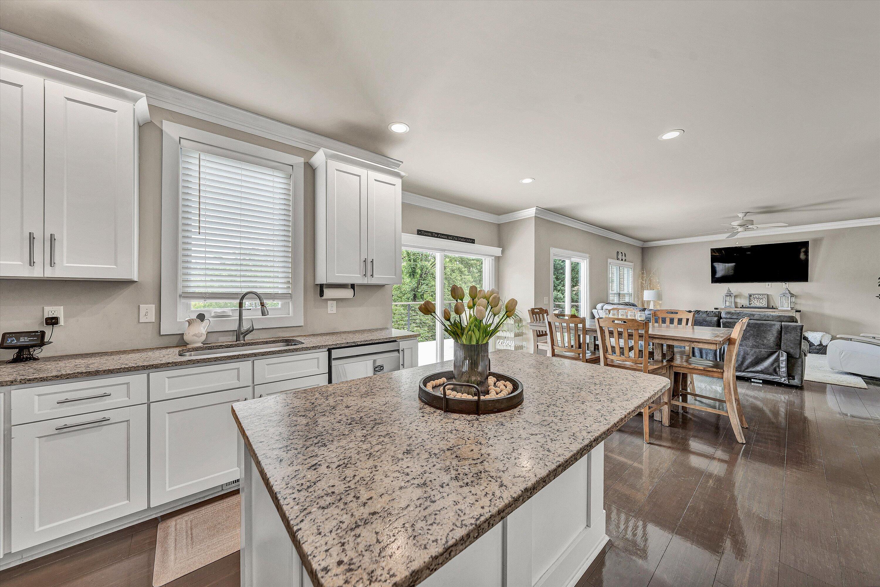 2750 McVitty Road Roanoke, VA 24018 - Photo 16 of 55 15-DSC00178