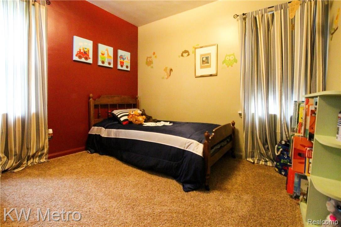 2726 Columbia Road Berkley, MI 48072 - Photo 11 of 38 IMG_1387.jpg