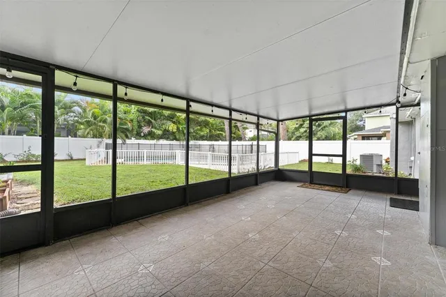 $3,900 | 4008 West Swann Avenue, Tampa, FL 33609