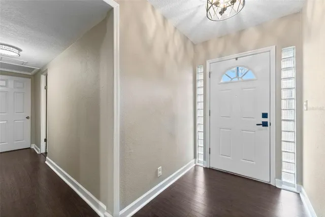 $3,900 | 4008 West Swann Avenue, Tampa, FL 33609