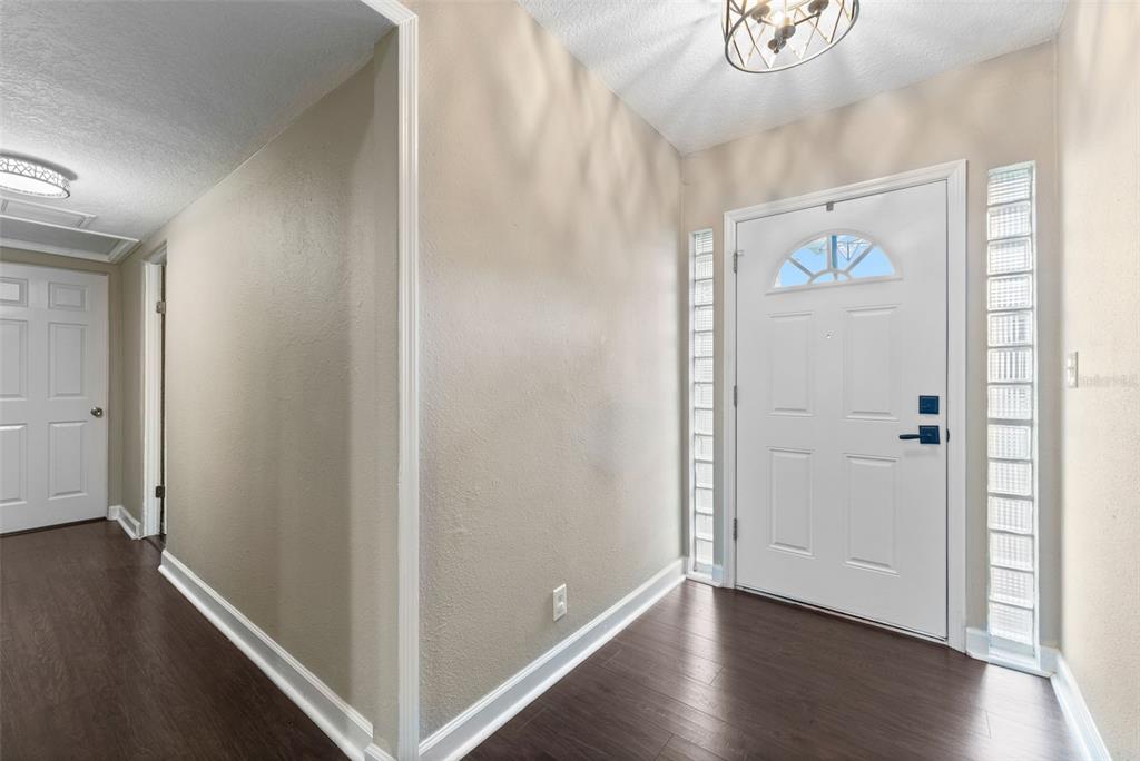 4008 West Swann Avenue Tampa, FL 33609 - Photo 4 of 27