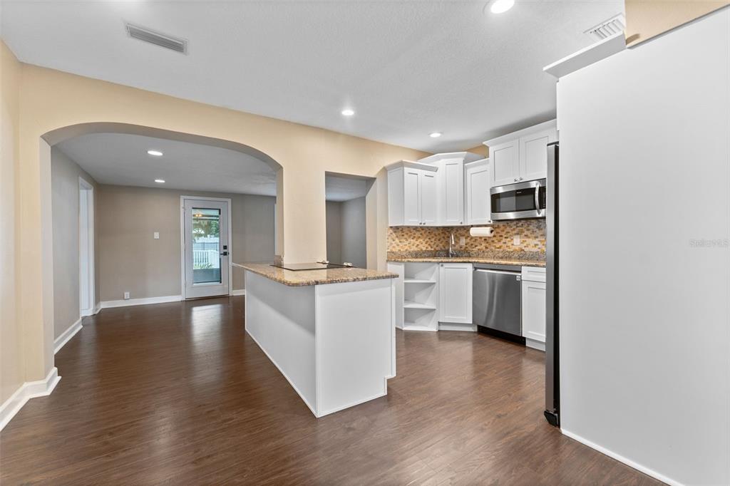 4008 West Swann Avenue Tampa, FL 33609 - Photo 7 of 27