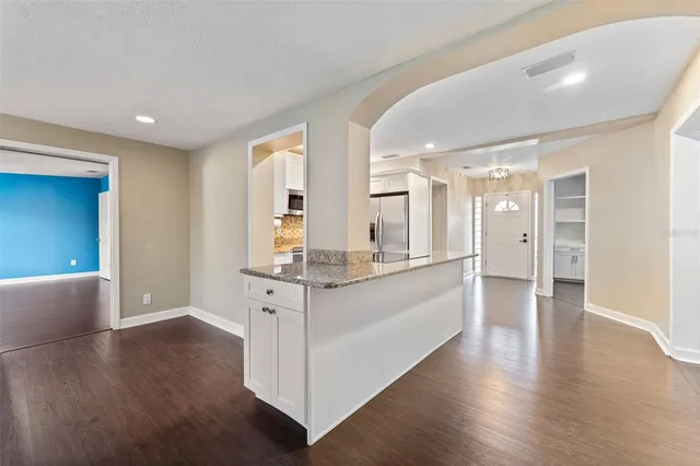 $3,900 | 4008 West Swann Avenue, Tampa, FL 33609